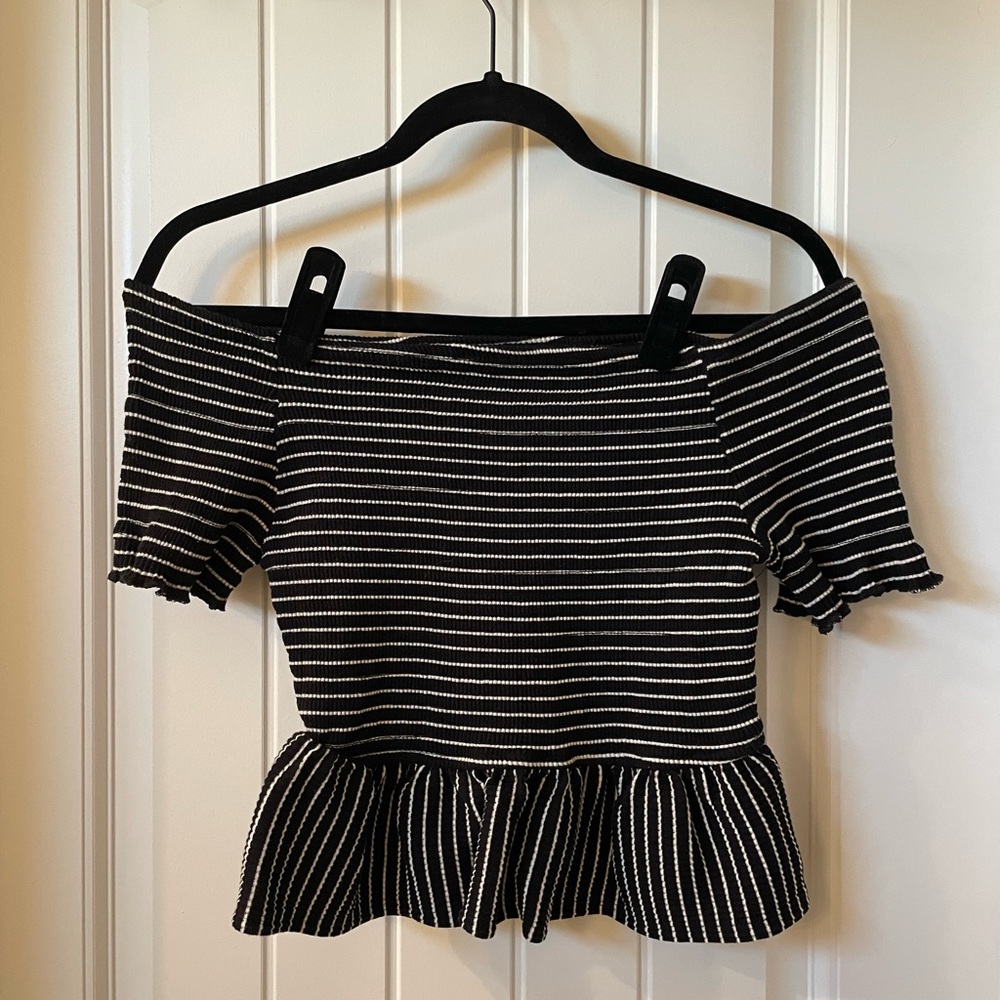 Off the shoulder crop peplum top